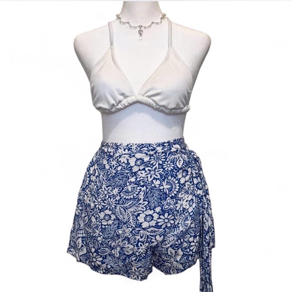 japna blue and white floral wrap skort 🐚